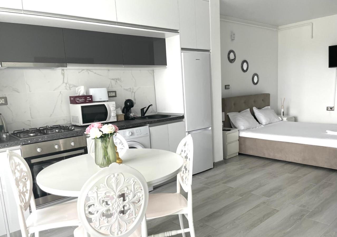 Apartamento Dominic 2 Beds 1 Sofa Parking Pool Apartament By Alezzi Nord10 Năvodari Exterior foto